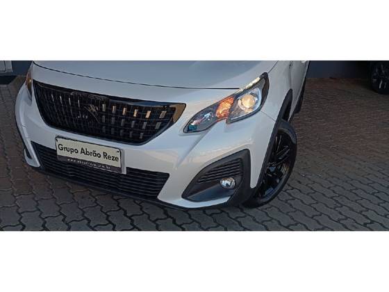 PEUGEOT 2008 1.6 16V THP FLEX STYLE 4P AUTOMÁTICO PEUGEOT 2008 1.6 16V THP FLEX STYLE 4P AUTOMÁTICO